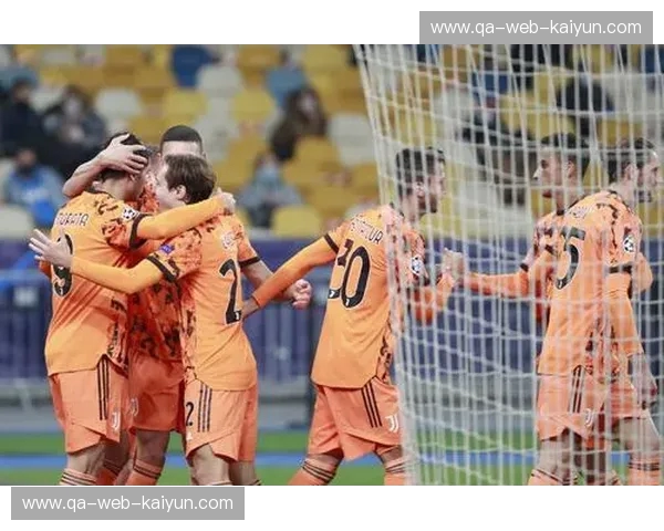 绿茵之巅的权杖交接：当意甲豪门尤文图斯撞上东欧铁骑基辅迪纳摩，谁才是真正的欧陆猎手？